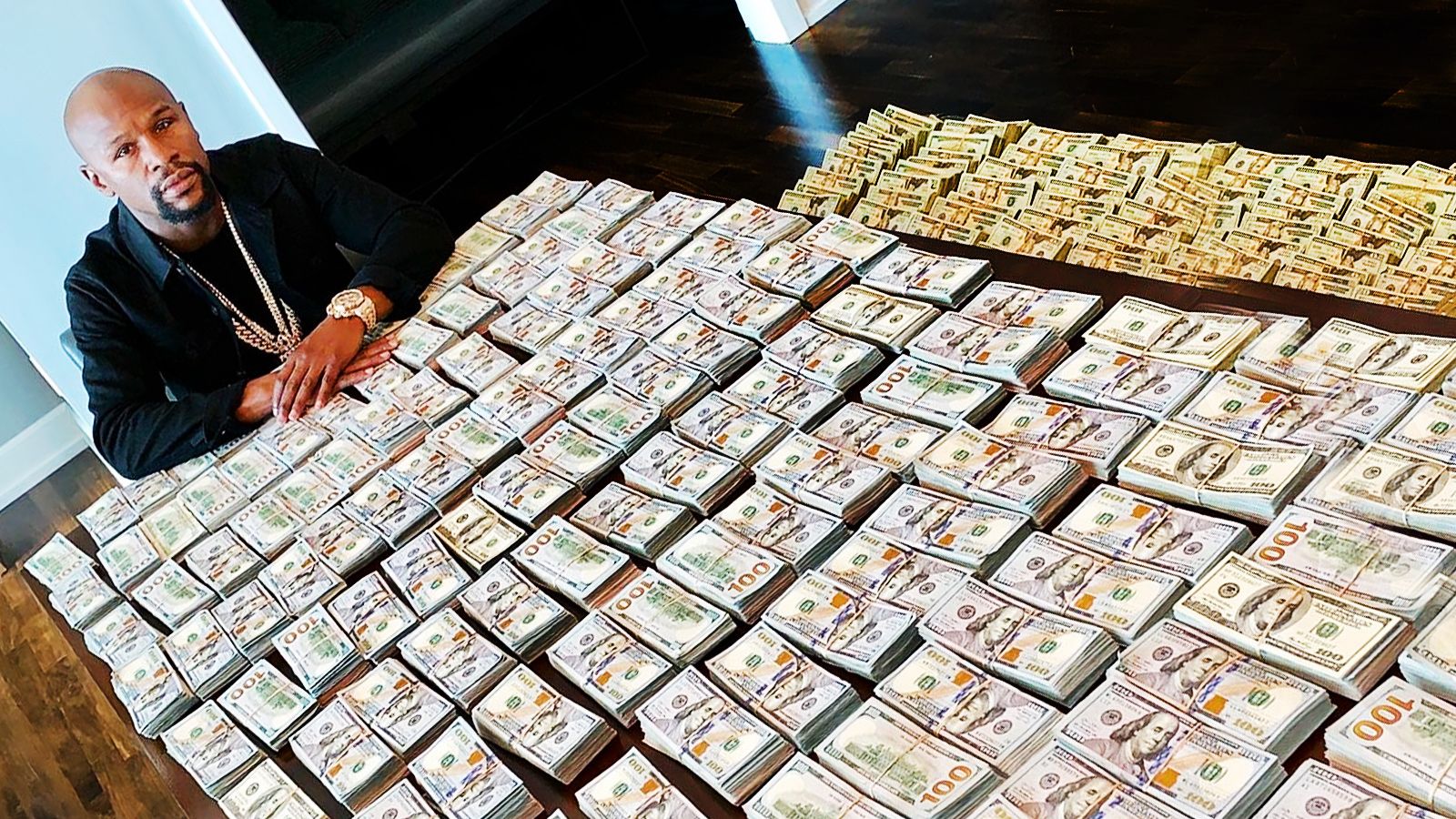 Угадай настоящего долларового миллионера. Флойд Мейвезер с деньгами. Флоидмайвезер с деньгами. Флойд Мейвезер с баблом. Флойд Мейвезер 10 миллион долларов.